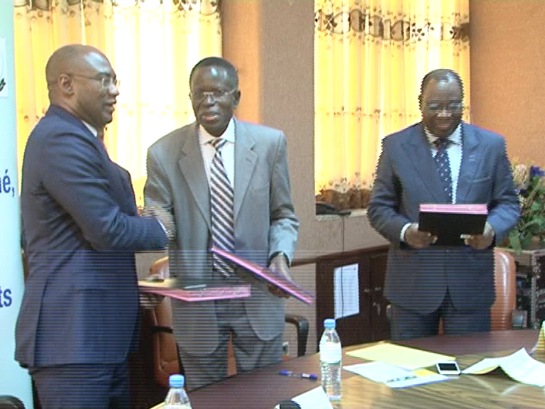  Signature de partenariat entre la CEB, l’Université de Lomé et EPAC
