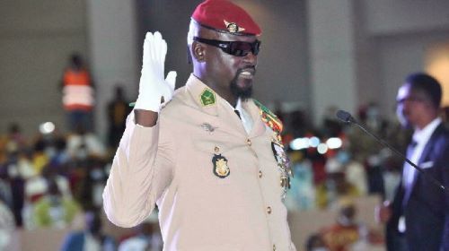  Le colonel Mamadi DOUMBOUYA, investi président de la République de la Guinée
