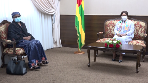  Njoupouo Mariatou Yap, Secrétaire Générale de l’OIPC reçue par la présidente du parlement Togolais, Yawa Djigbodi TSEGAN